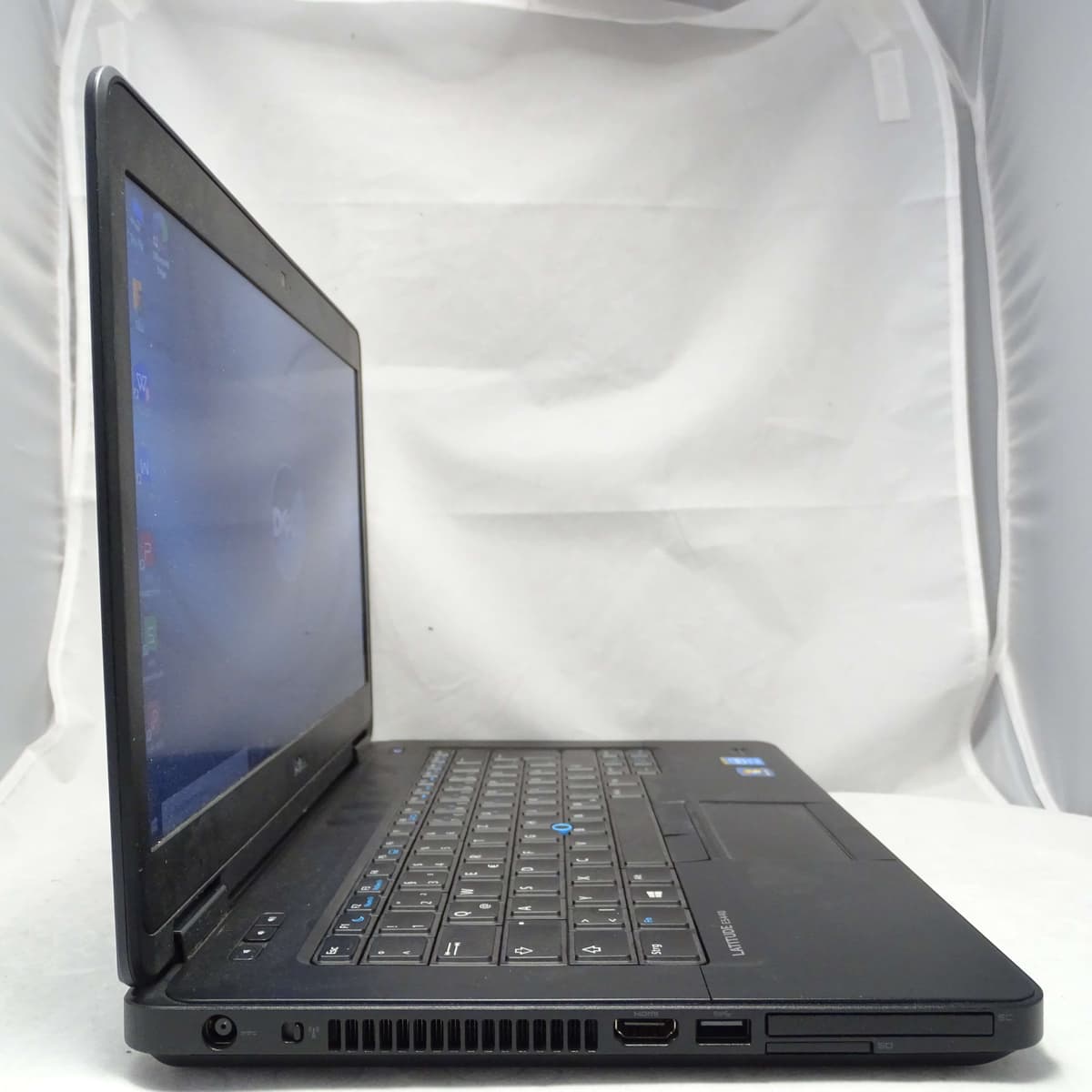 Dell-Latitude-E5440-side-view