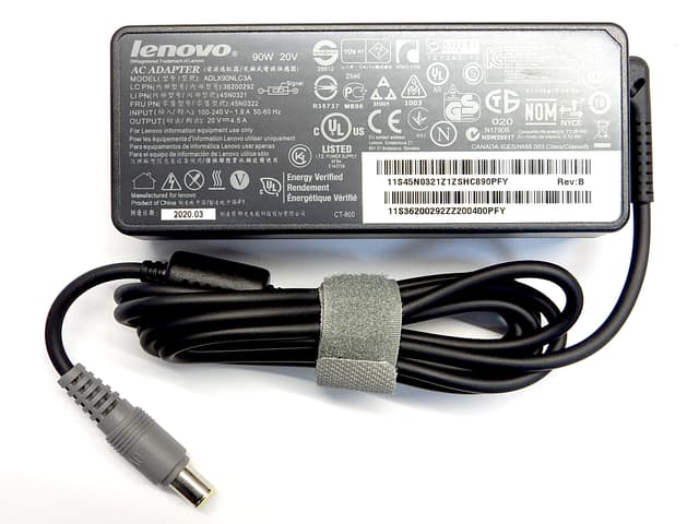 Оригинално зарядно за лаптоп Lenovo 90W- букса 7.9x5.5