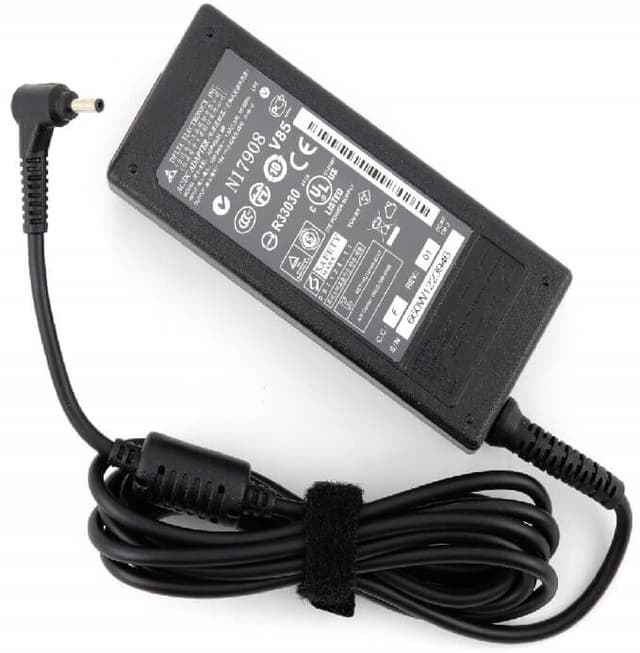 Употребявано оригинално заряднo за Acsr 65W - букса 3.0x1.1